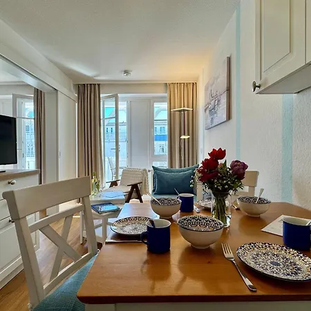 Gemuetliche Mit Grossem Balkon In Apartment *