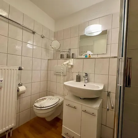 Gemuetliche Mit Grossem Balkon In Apartment *